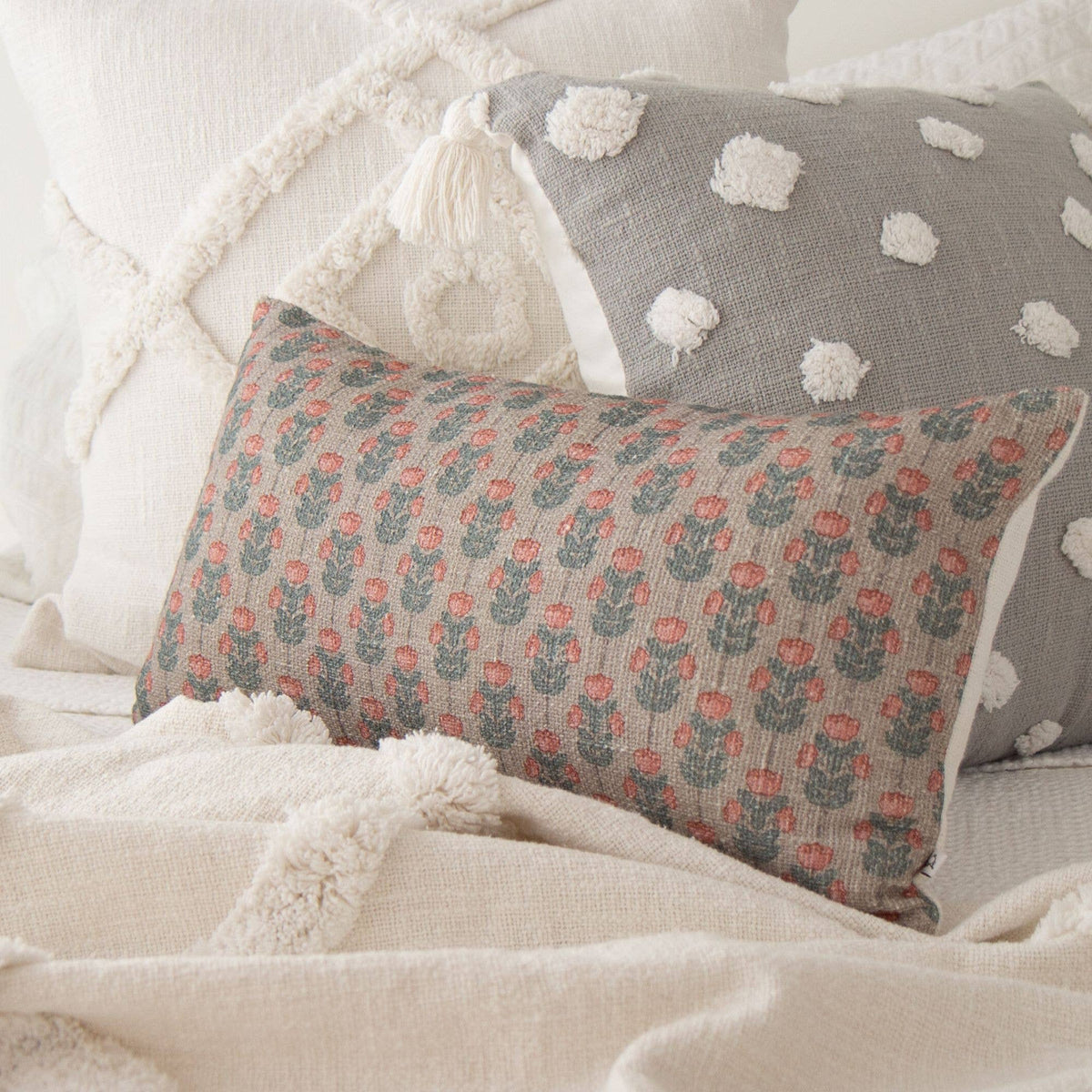Zenni Vintage Petite Floral Pillow Cover in Oatmeal