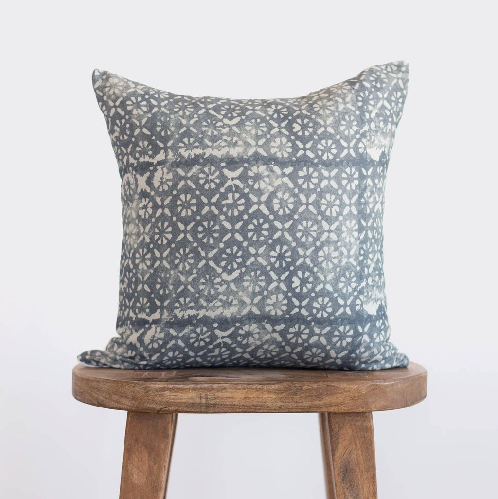 Diamond Floral - 18" | 22"