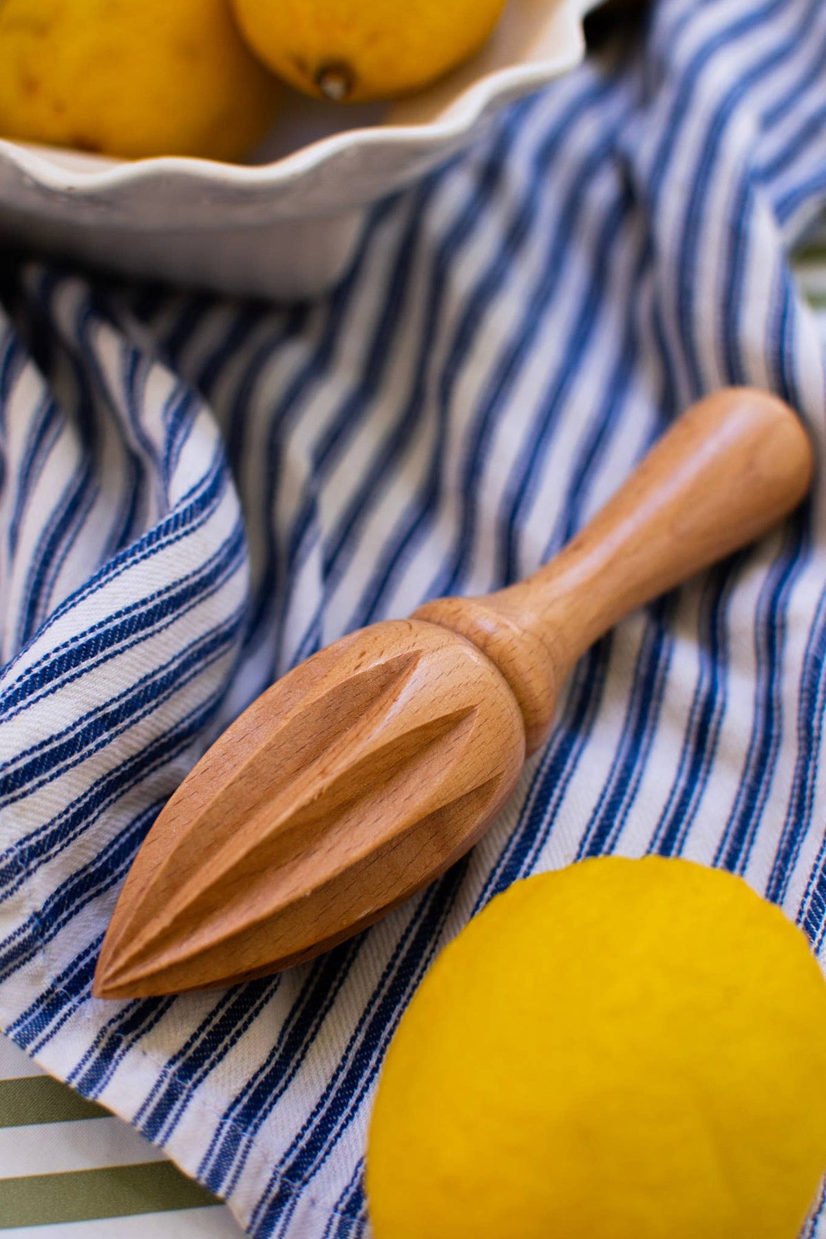 Citrus juicer - Beech Wood