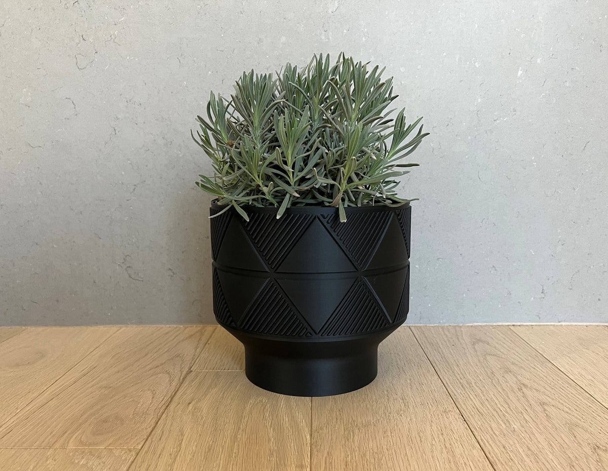 Lightweight Planter Pot | Black | 4", 6" and 8" Sizes