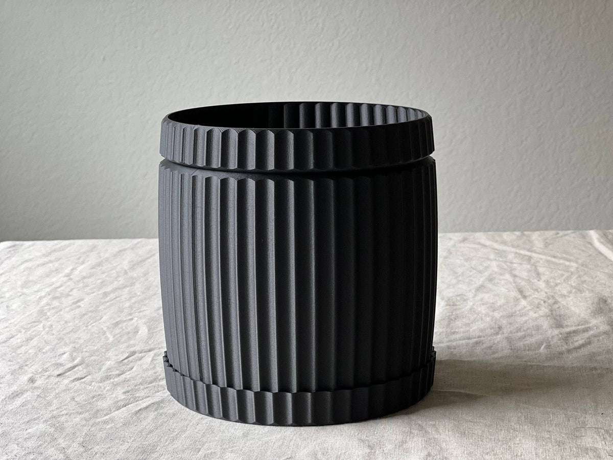 Lightweight Planter Pot | Black | 4", 6" and 8" Sizes