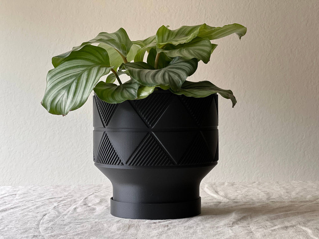 Lightweight Planter Pot | Black | 4", 6" and 8" Sizes