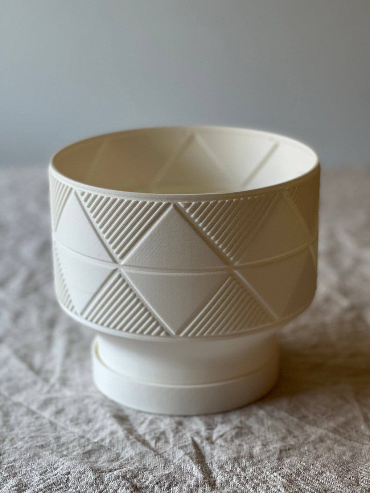 Lightweight Planter Pot | White | 4", 6" and 8" Sizes
