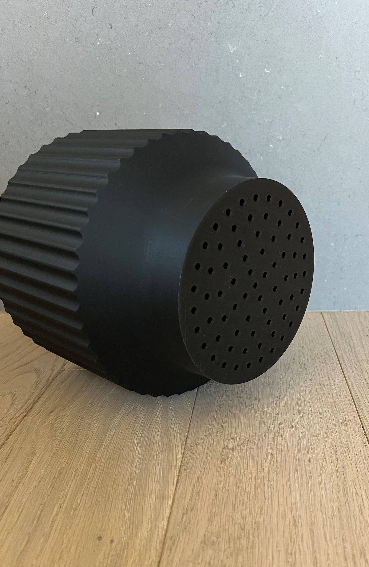 Lightweight Planter Pot | Black | 4", 6" and 8" Sizes