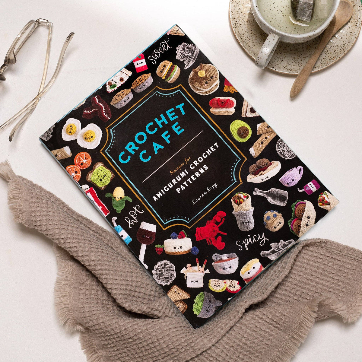 Crochet Cafe (How to Amigurumi)