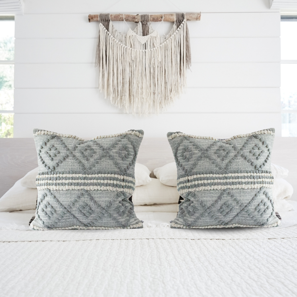 Naomi Variegated Pillow Cover