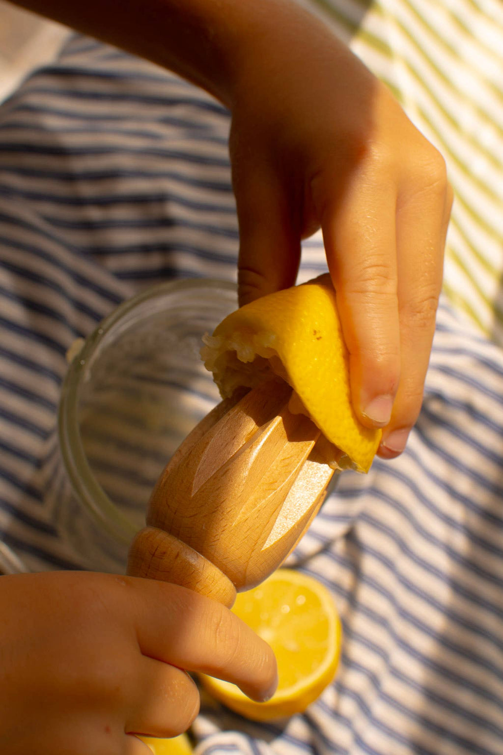 Citrus juicer - Beech Wood