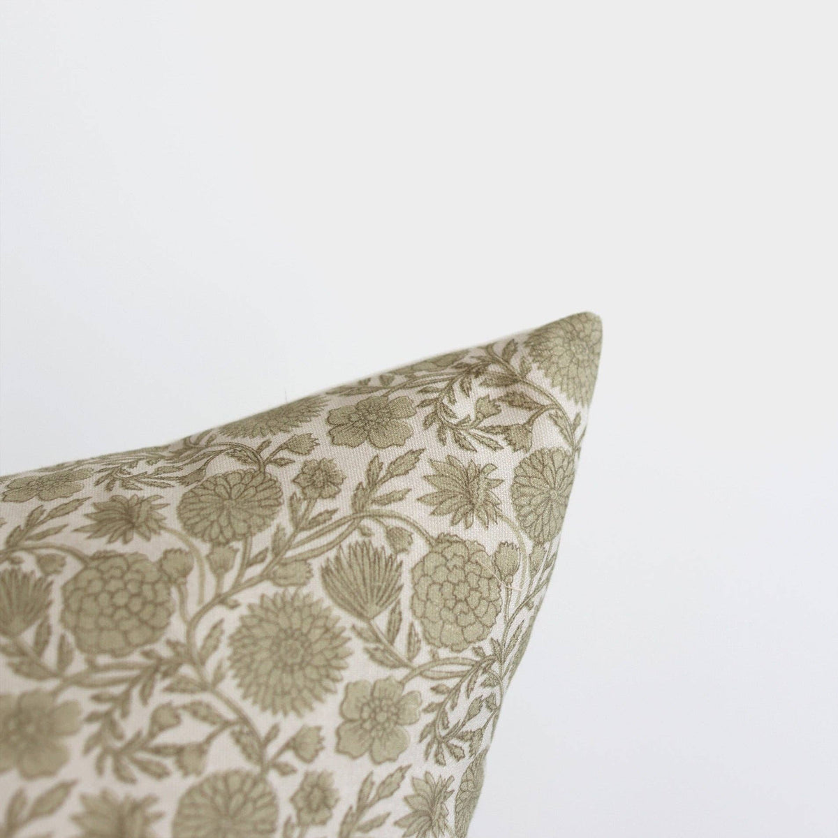 Gracie in Green - Lumbar - 12x20" | 12x40"