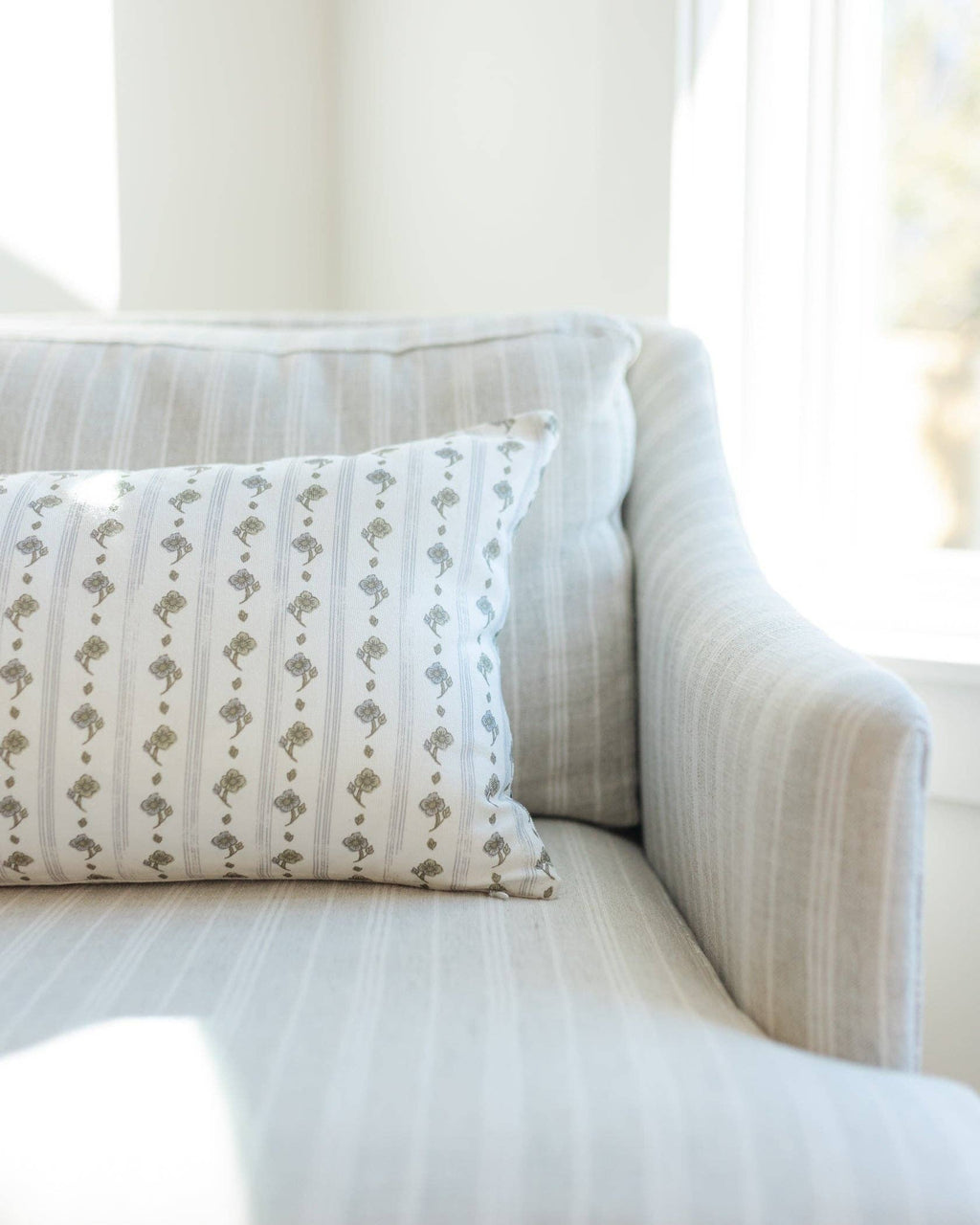 Floral Stripe Lumbar 12x20" | 12x40"