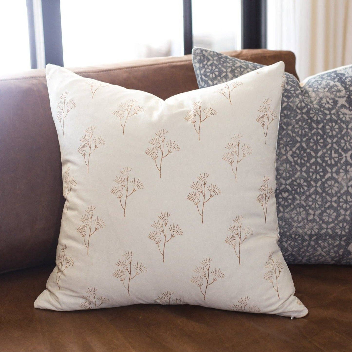 Thistle - 18" | 22"