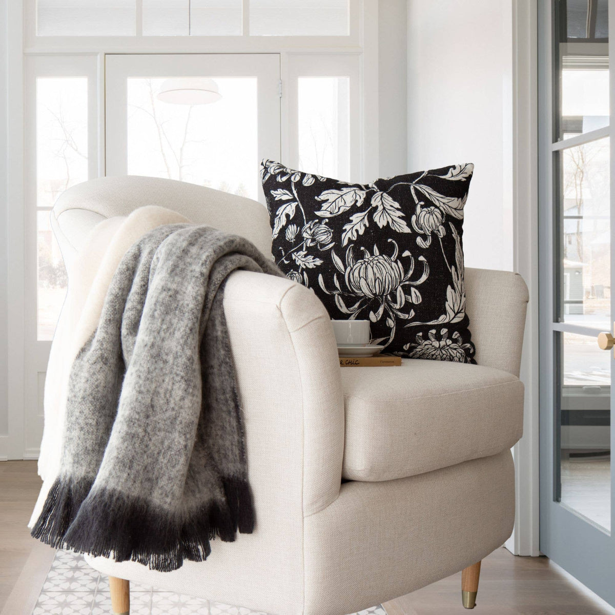 Calla Faux Mohair Throw – Soft, Stylish, Cozy Blanket