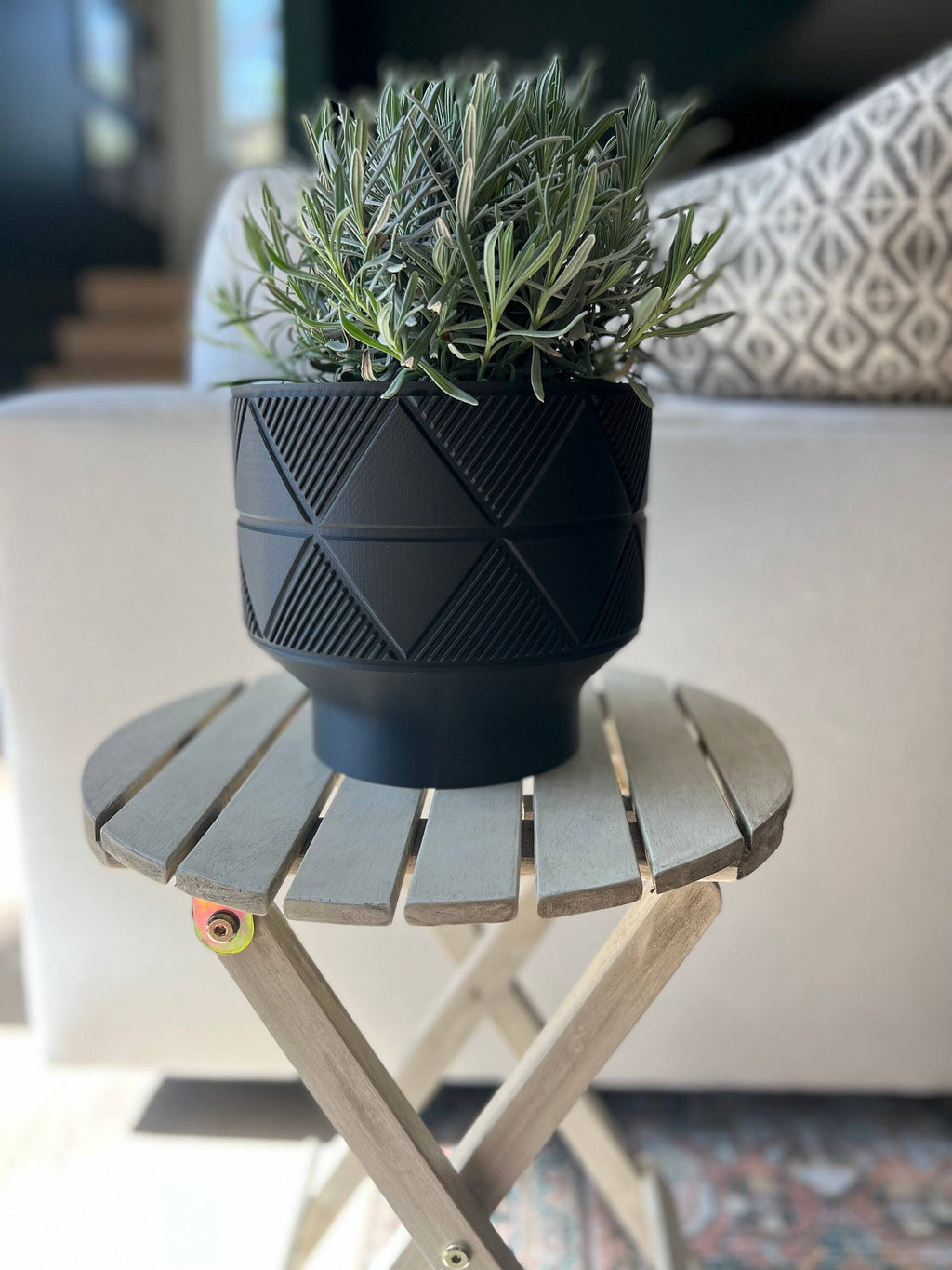 Lightweight Planter Pot | Black | 4", 6" and 8" Sizes