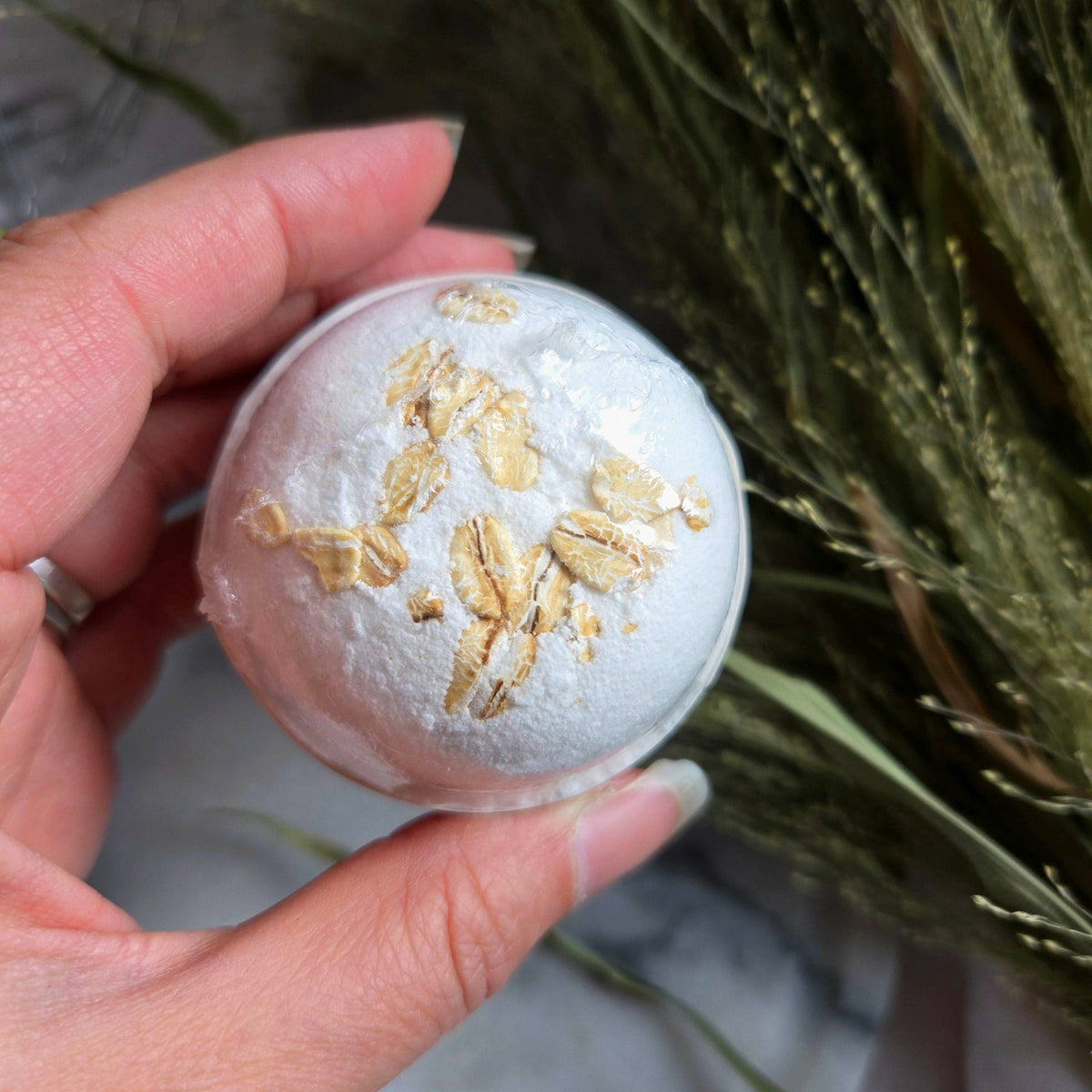 Oat and Honey : Bath Bomb